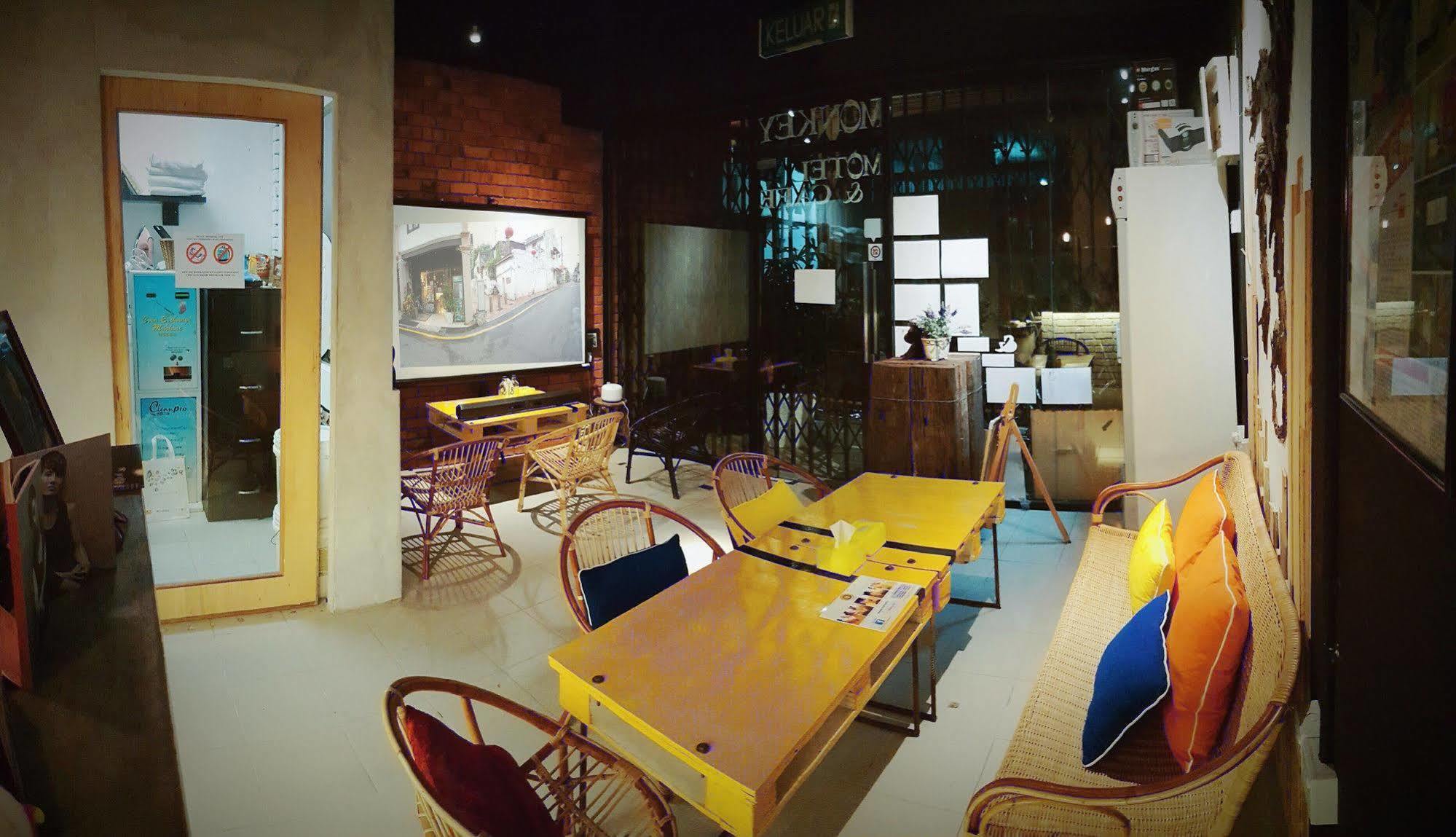 Monkey Motel Cafe Malacca מראה חיצוני תמונה